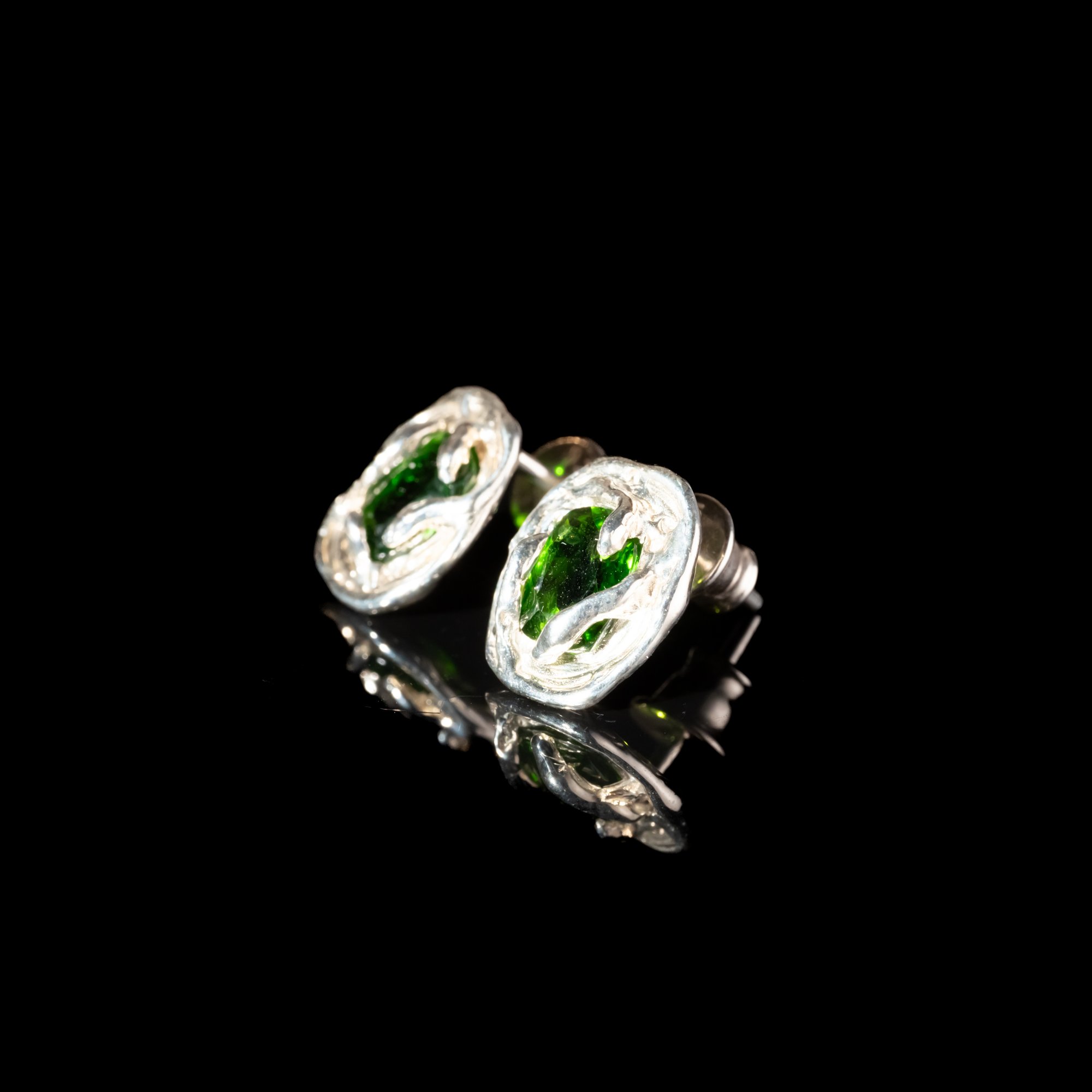 Сережки з хромдіопсидом