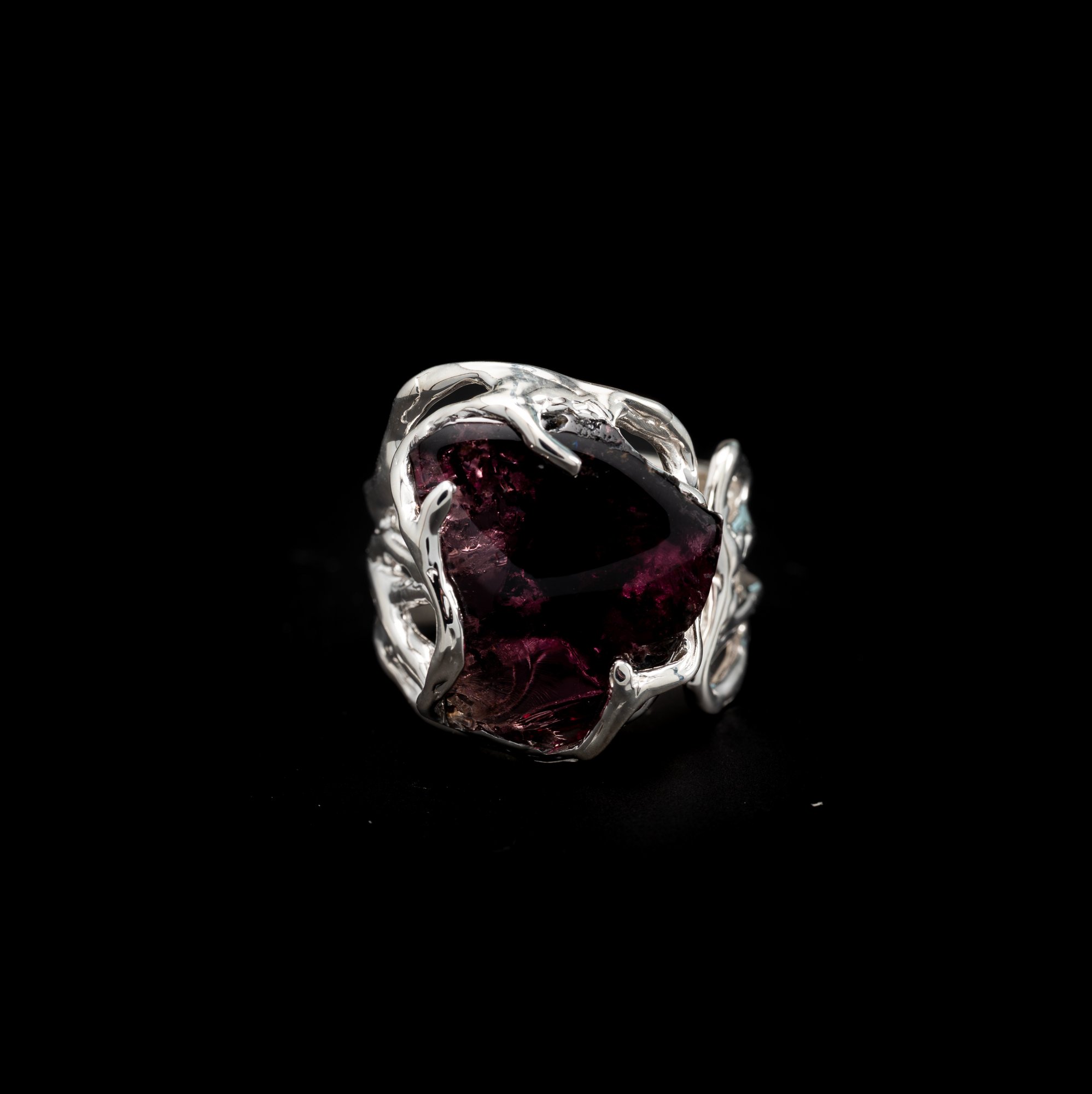 Каблучка з фіолетовим турмаліном