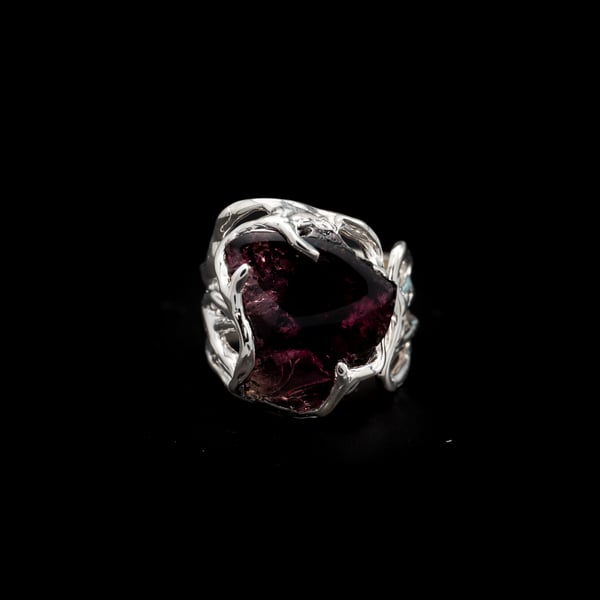 Каблучка з фіолетовим турмаліном