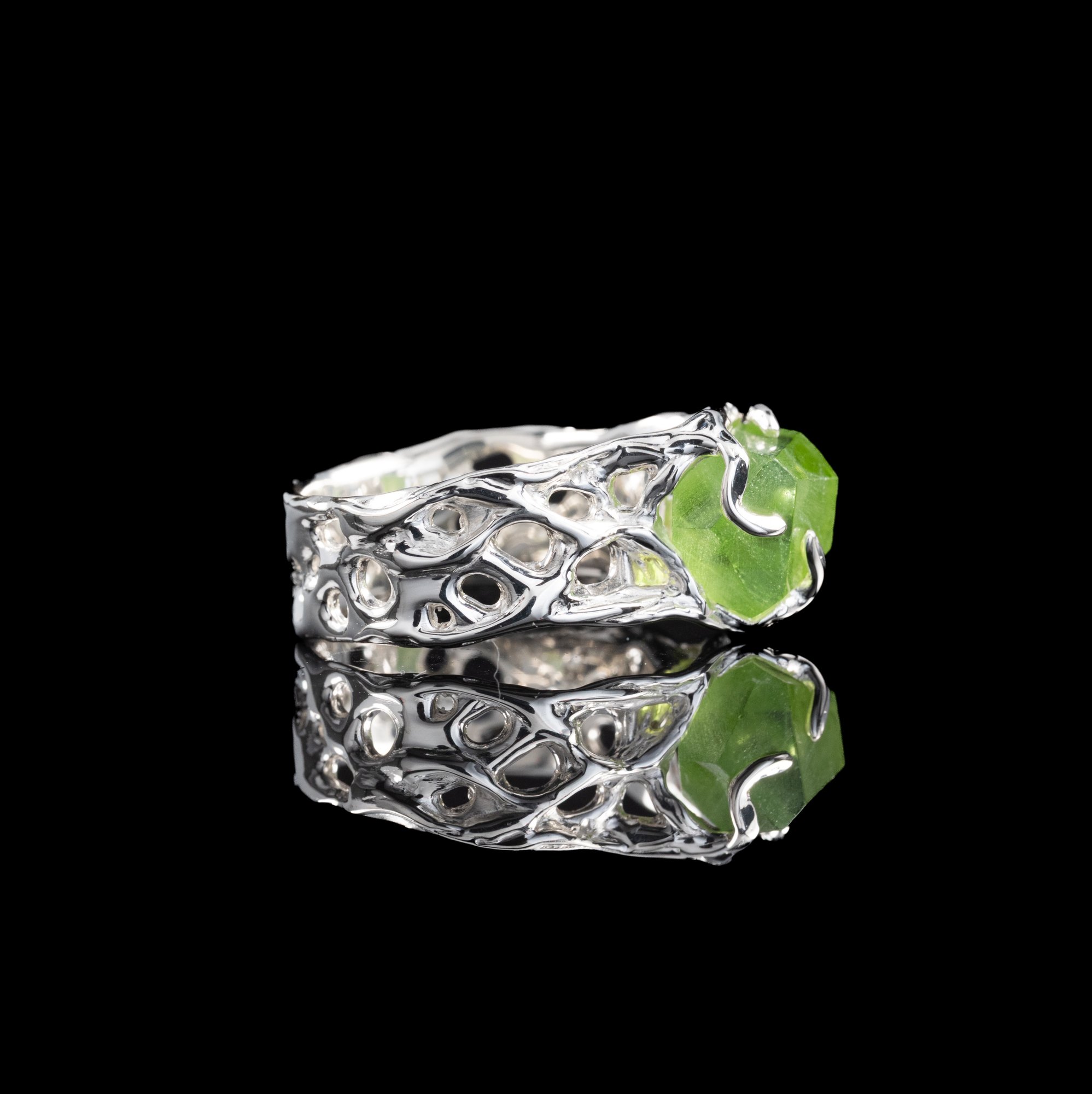 Каблучка з хризолітом - зображення 3