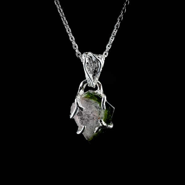 Кулон з турмаліном