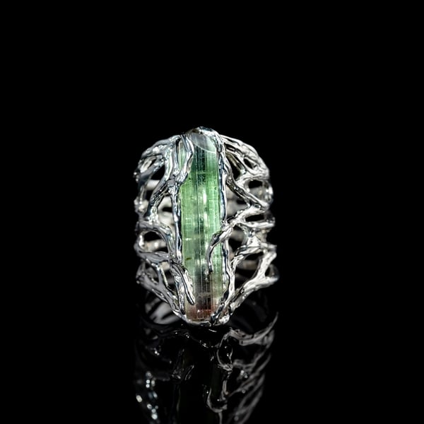 Каблучка з поліхромним турмаліном