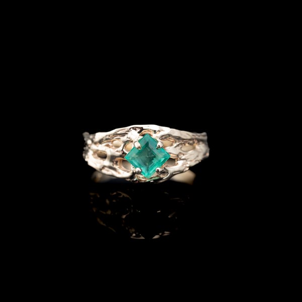 Gold Ring with Emerald