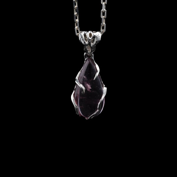 Кулон з рубелітом