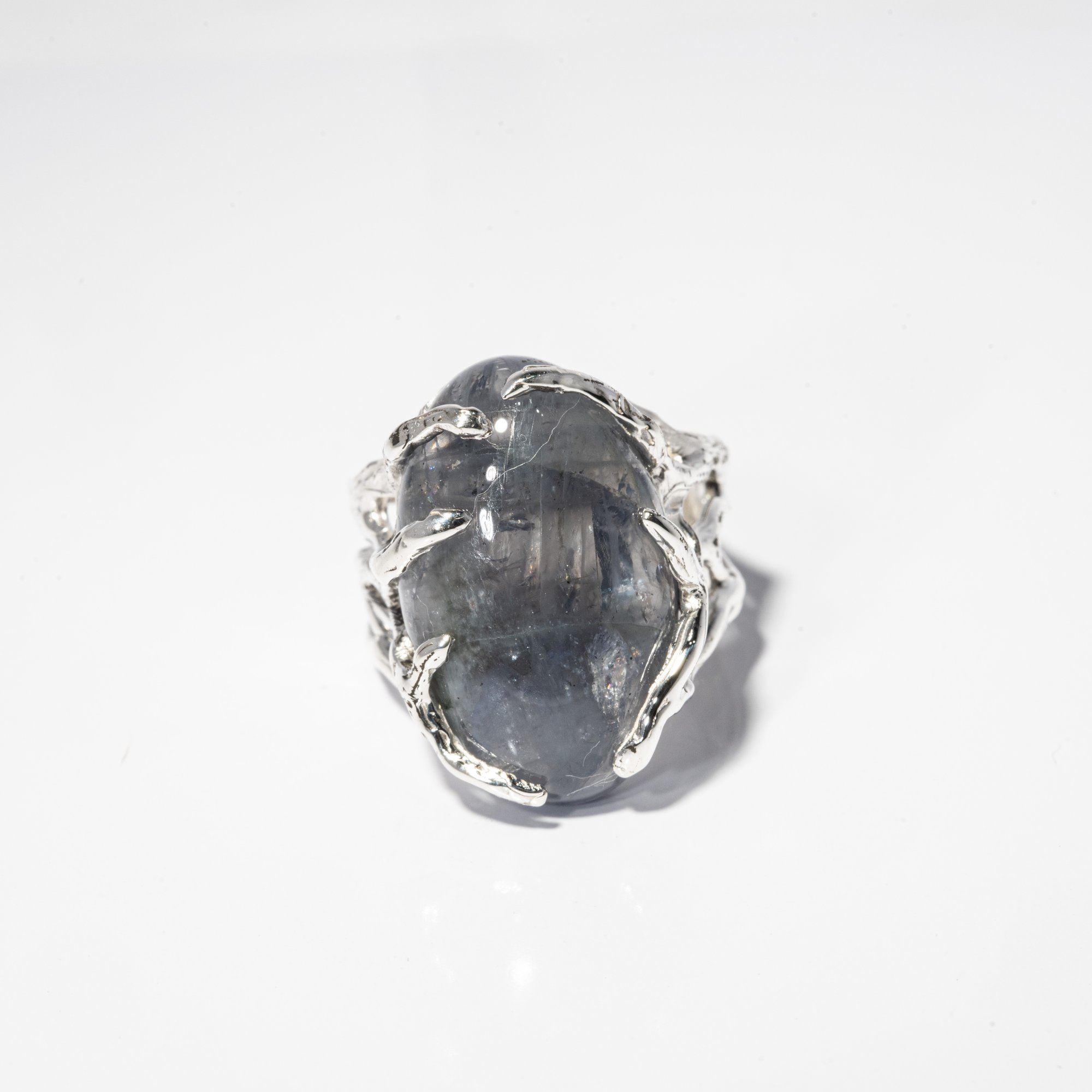 Каблучка з іолітом