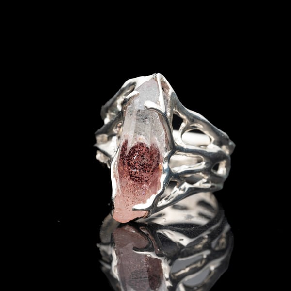 Каблучка за фантомним кварцом