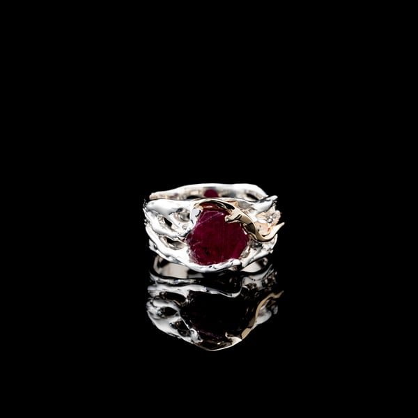 Каблучка з рубіном та золотом