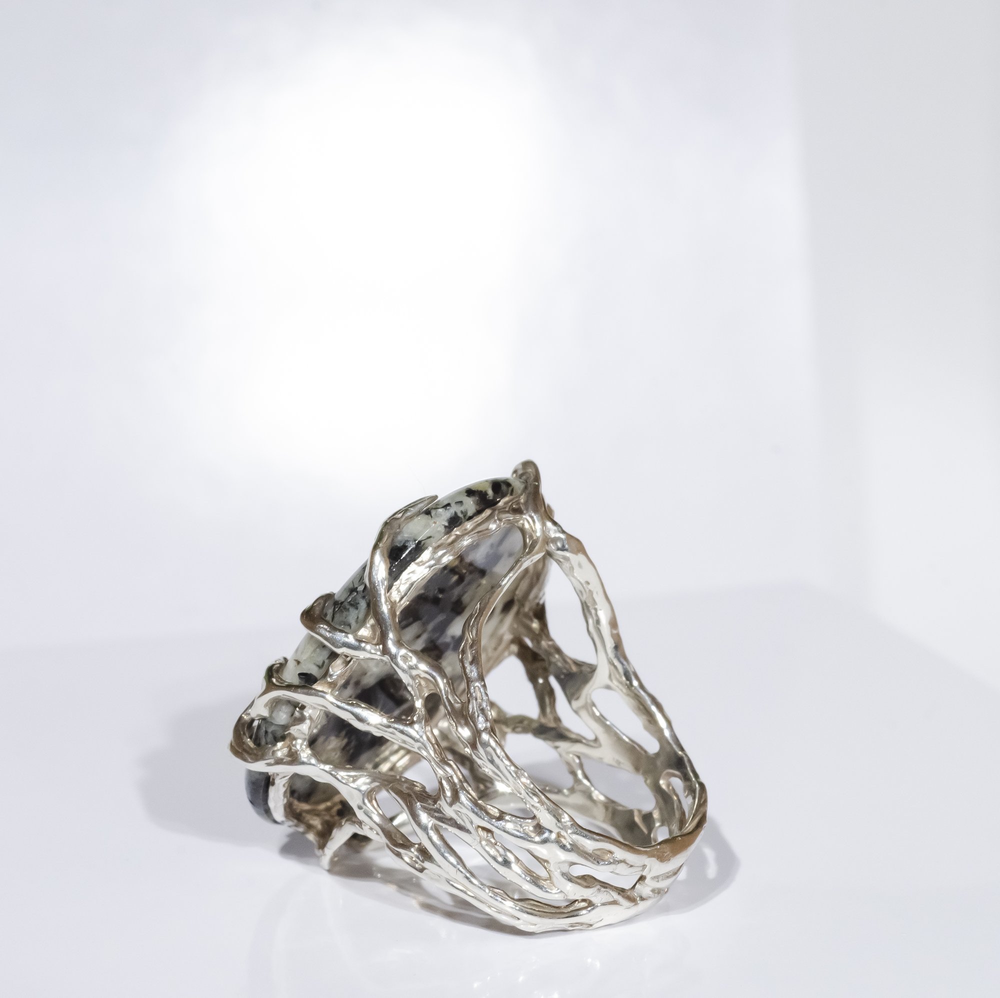 Каблучка з евдіалітом - зображення 3