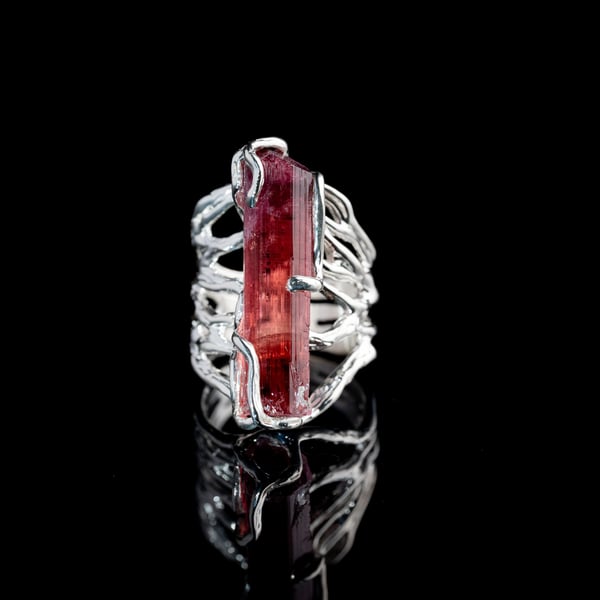 Каблучка з турмаліном рубелітом