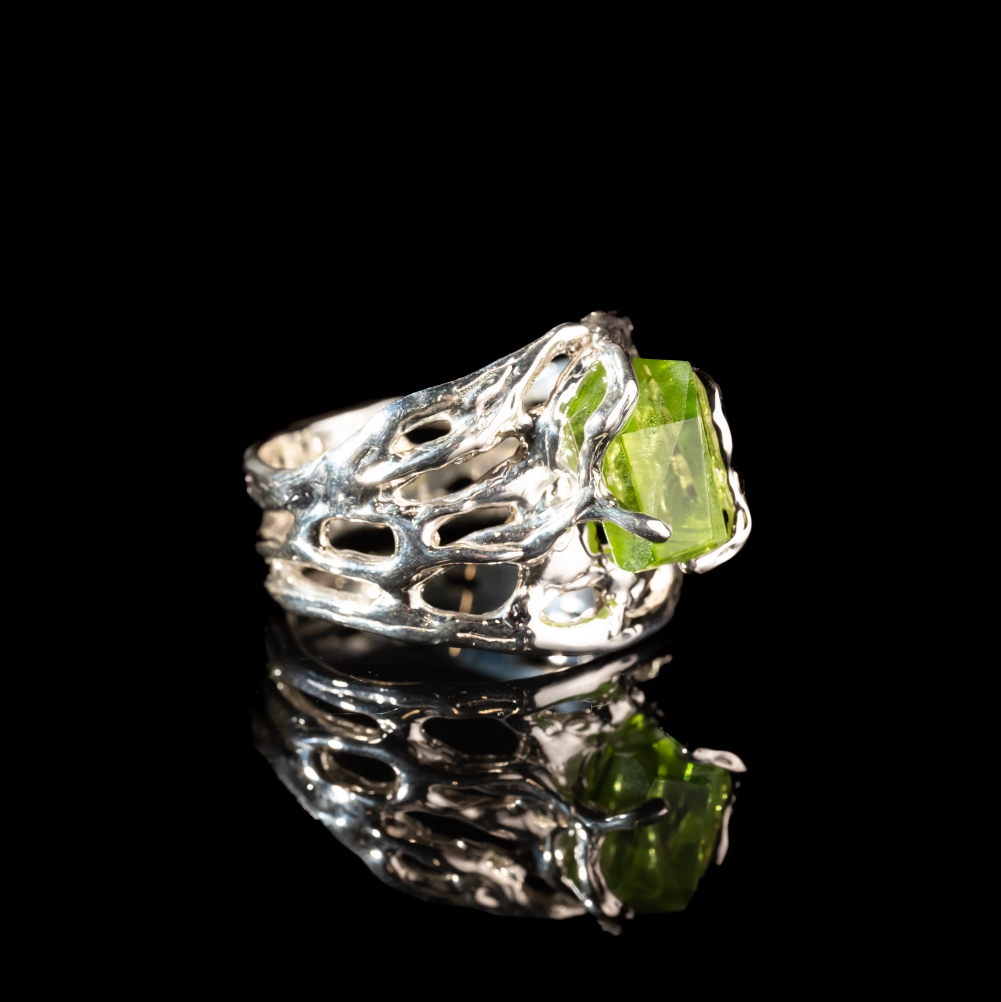 Каблучка з хризолітом - зображення 3