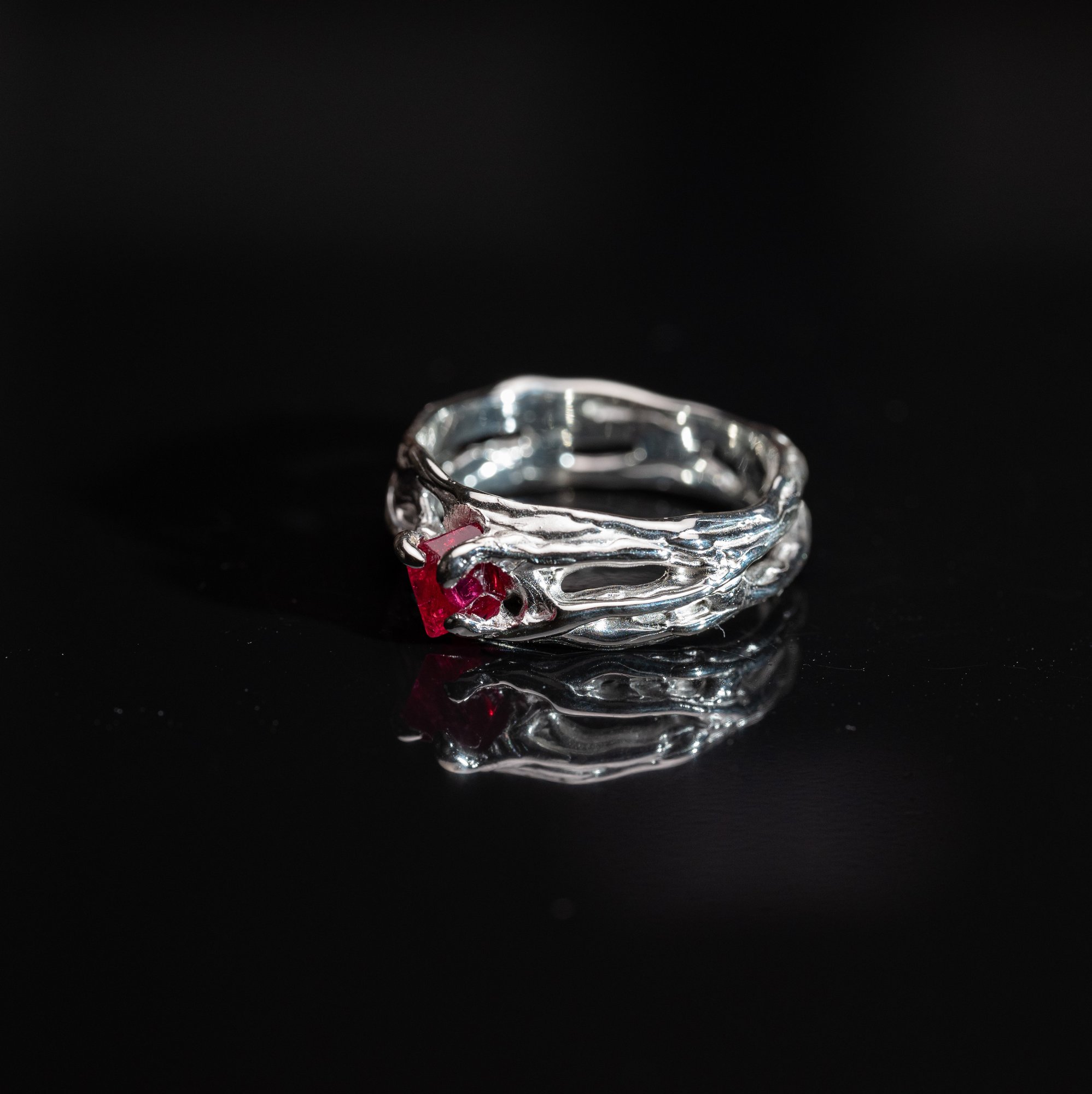 Каблучка зі шпінеллю - зображення 2