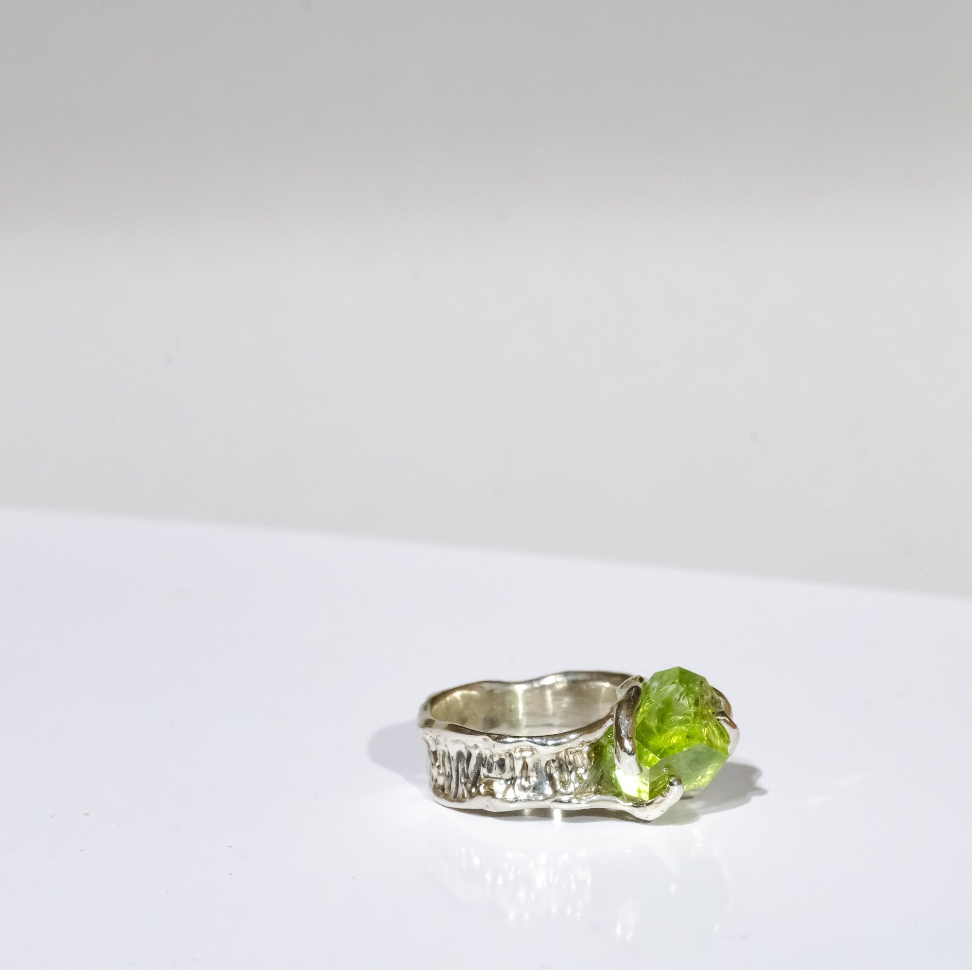 Каблучка з хризолітом - зображення 8