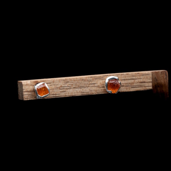 Сережки зі спесартинами