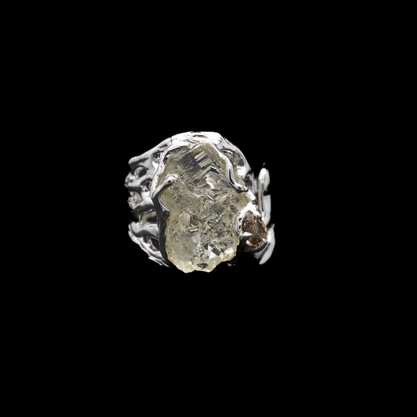 Каблучка з геліодором та сапфіром