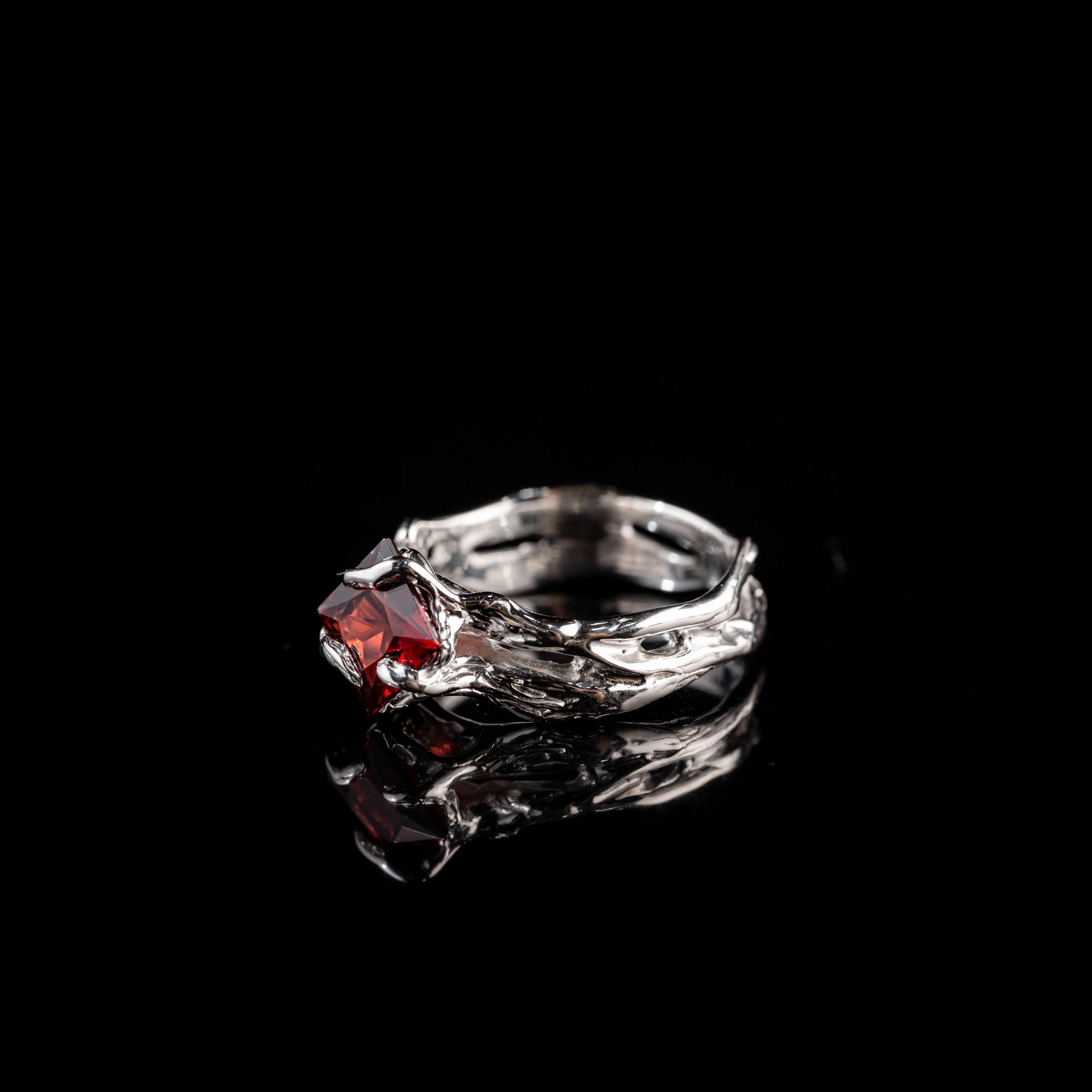 Каблучка з гранатом - зображення 2