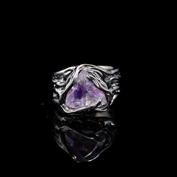 Каблучка з аметистом