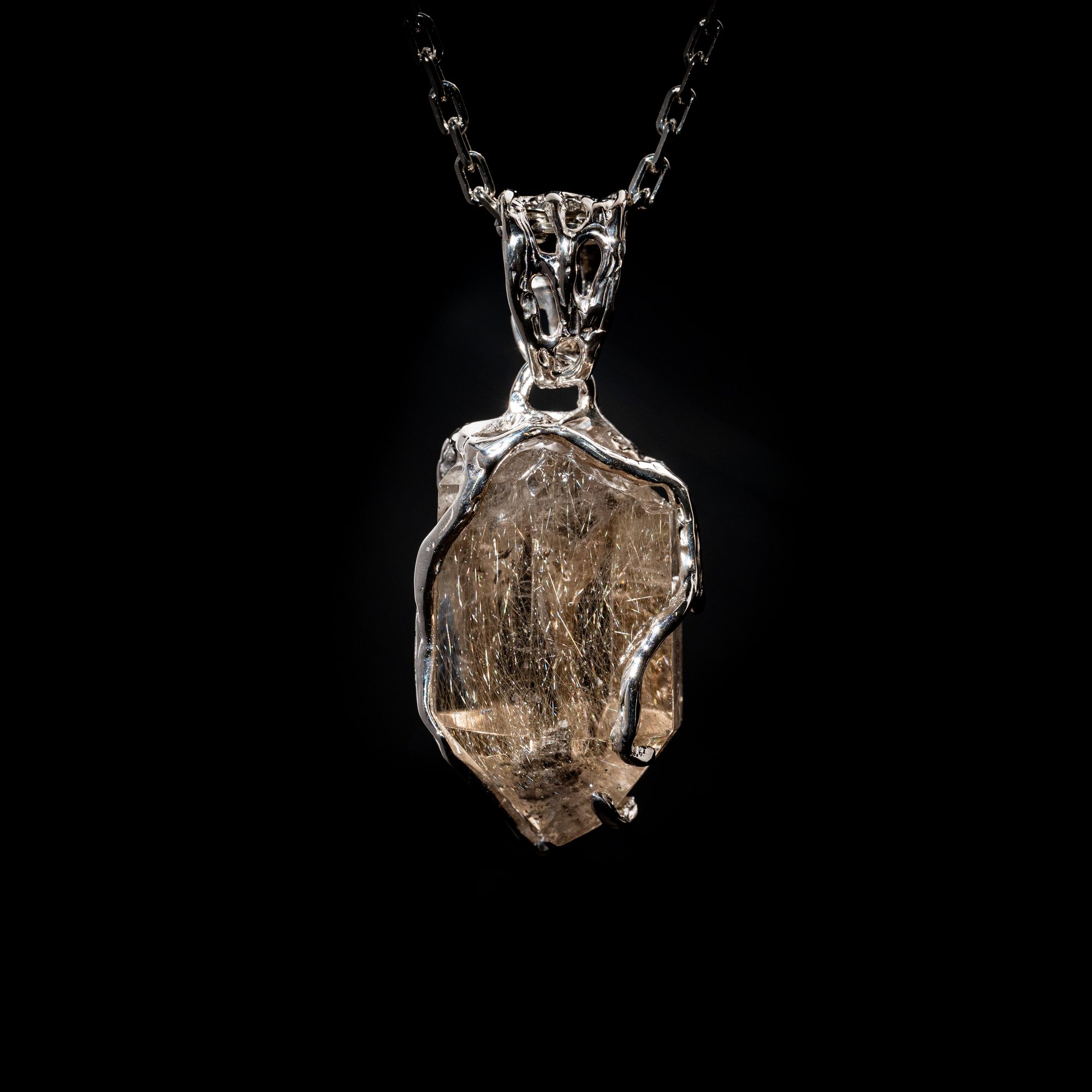 Кулон з рутилованим кварцом