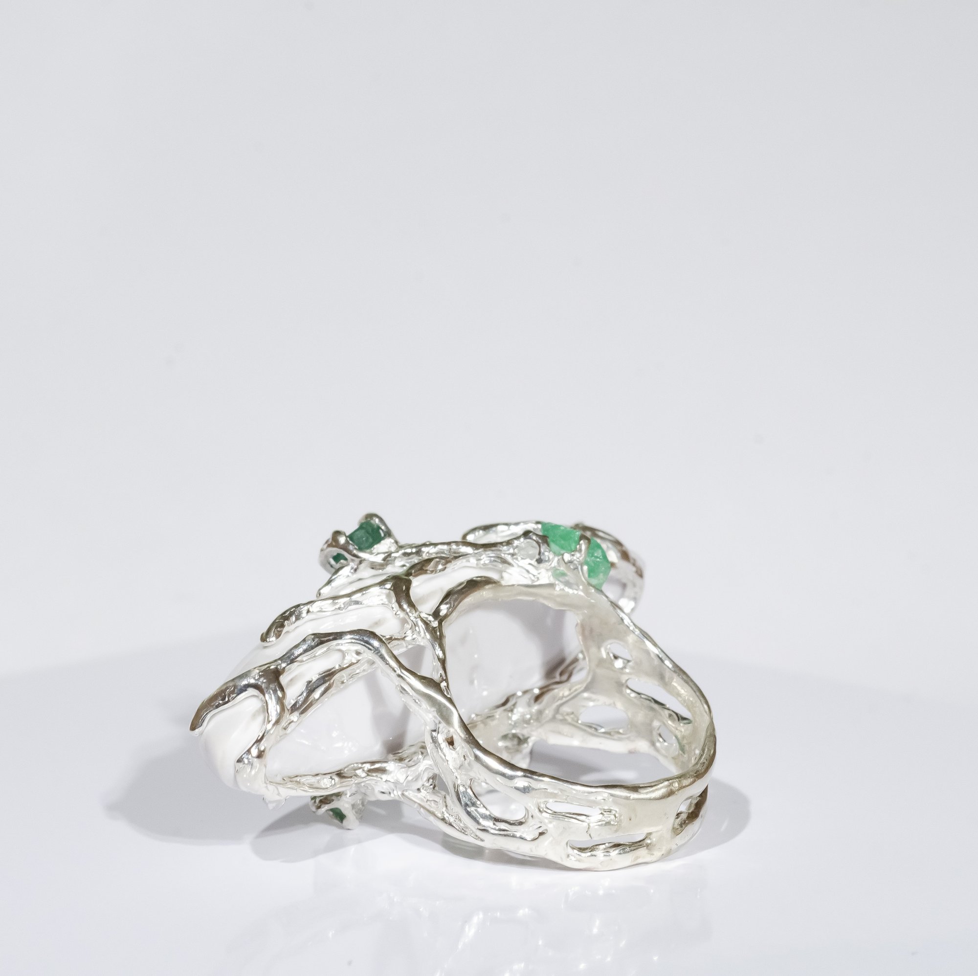 Каблучка з кахолонгом та смарагдами - зображення 4