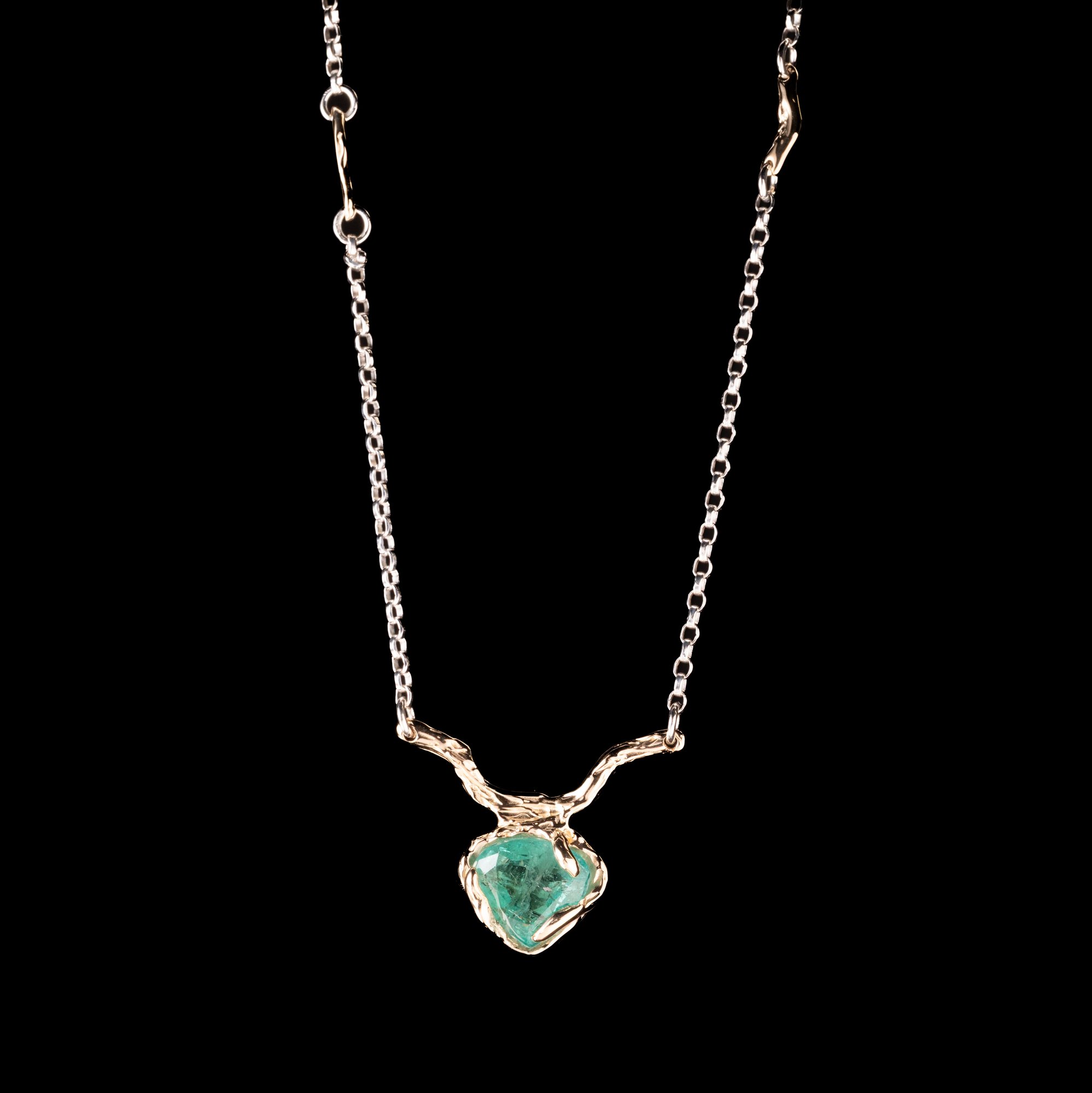 Кулон зі смарагдом