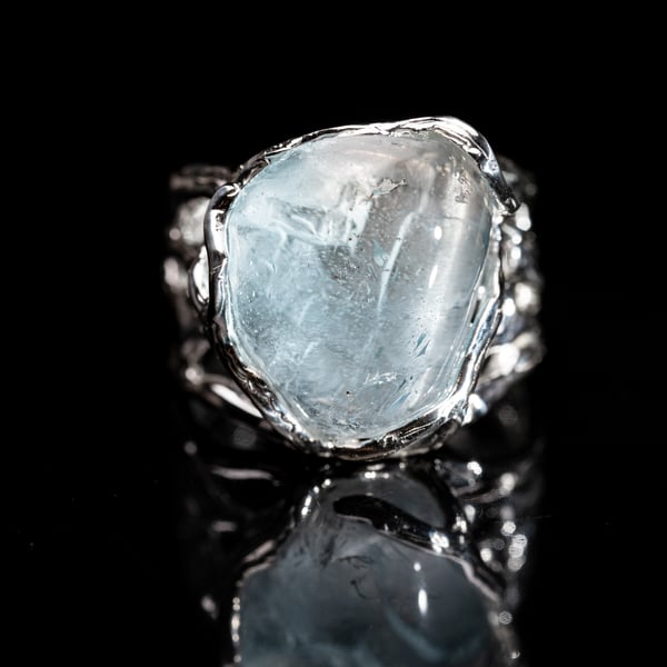 Каблучка з блакитним топазом