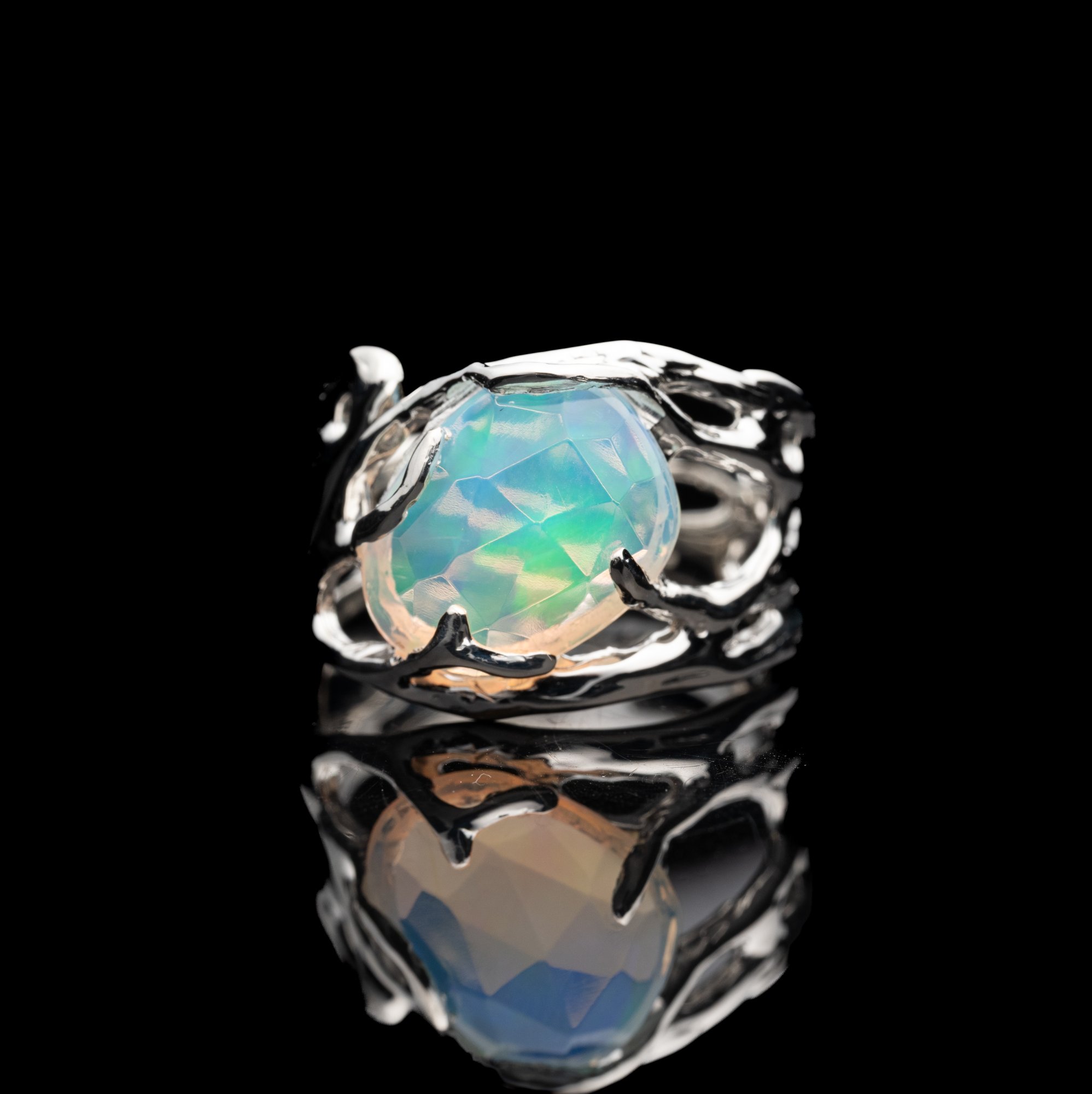 Каблучка з опалом