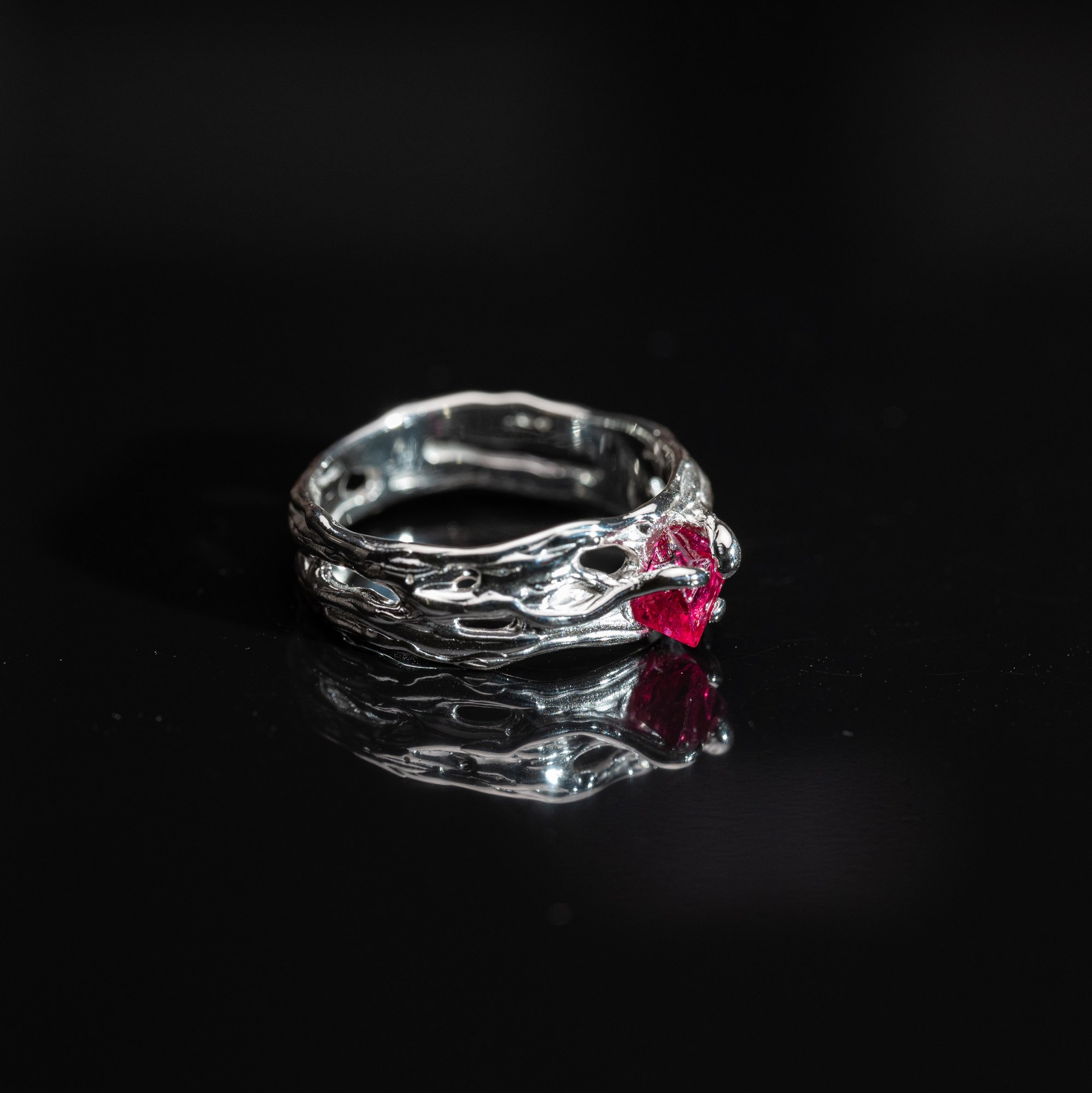 Каблучка зі шпінеллю - зображення 3