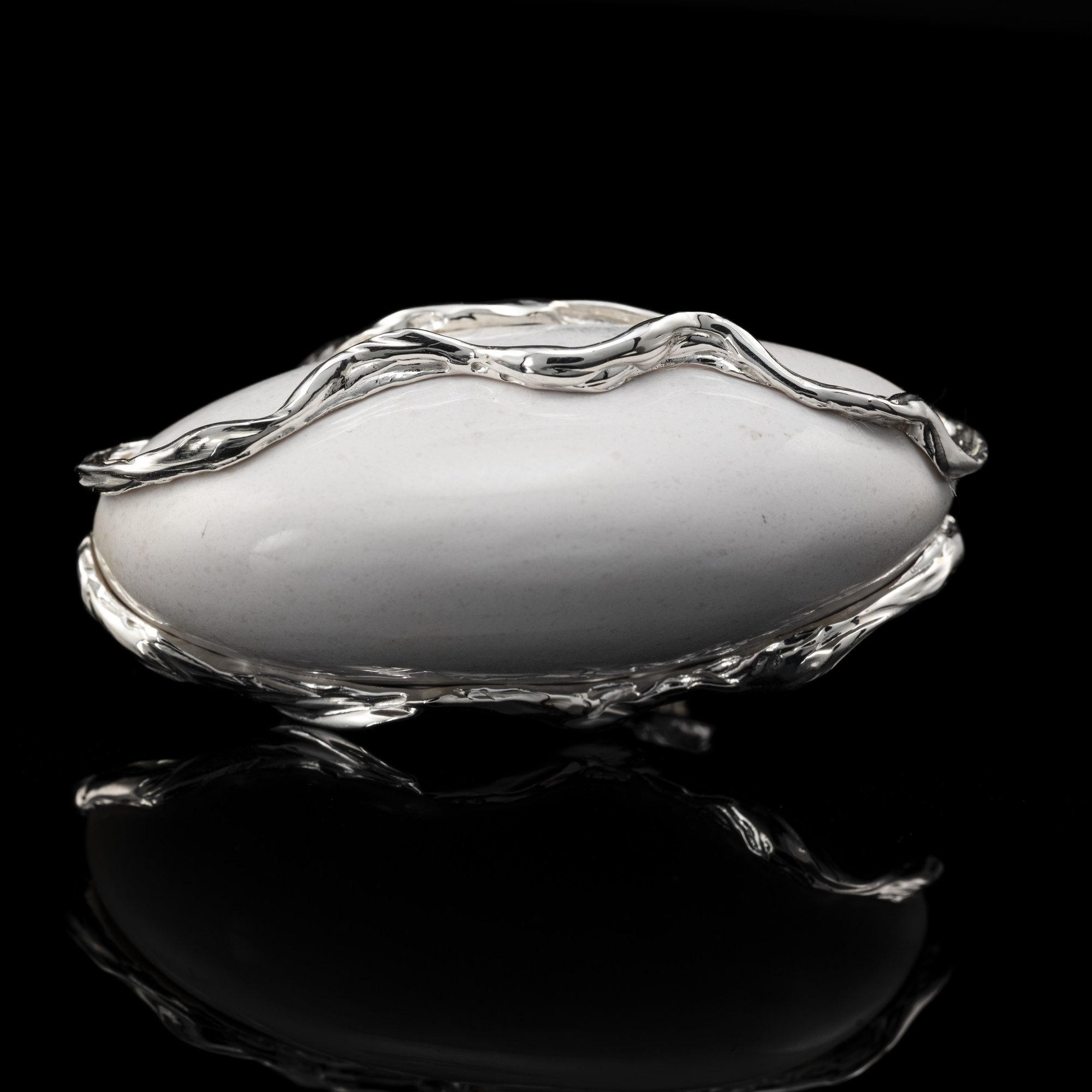 Каблучка з кахолонгом