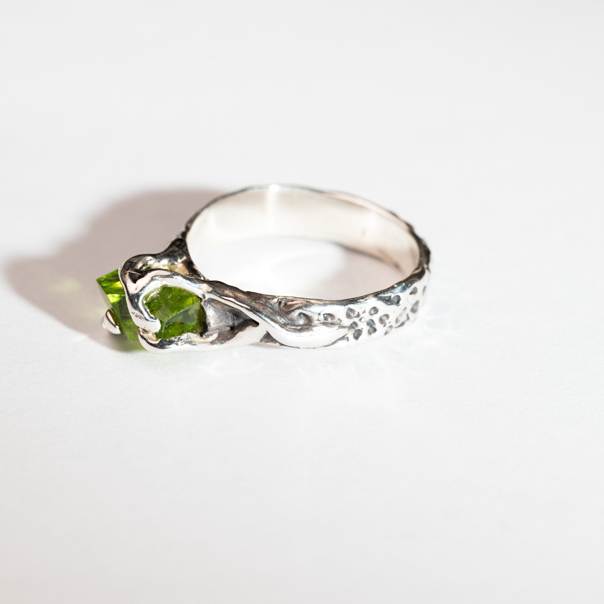 Каблучка з хризолітом - зображення 2