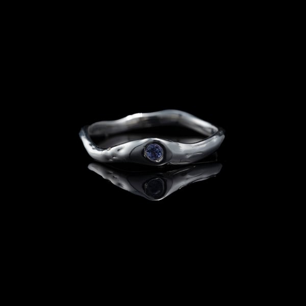 Золота каблучка з танзанітом