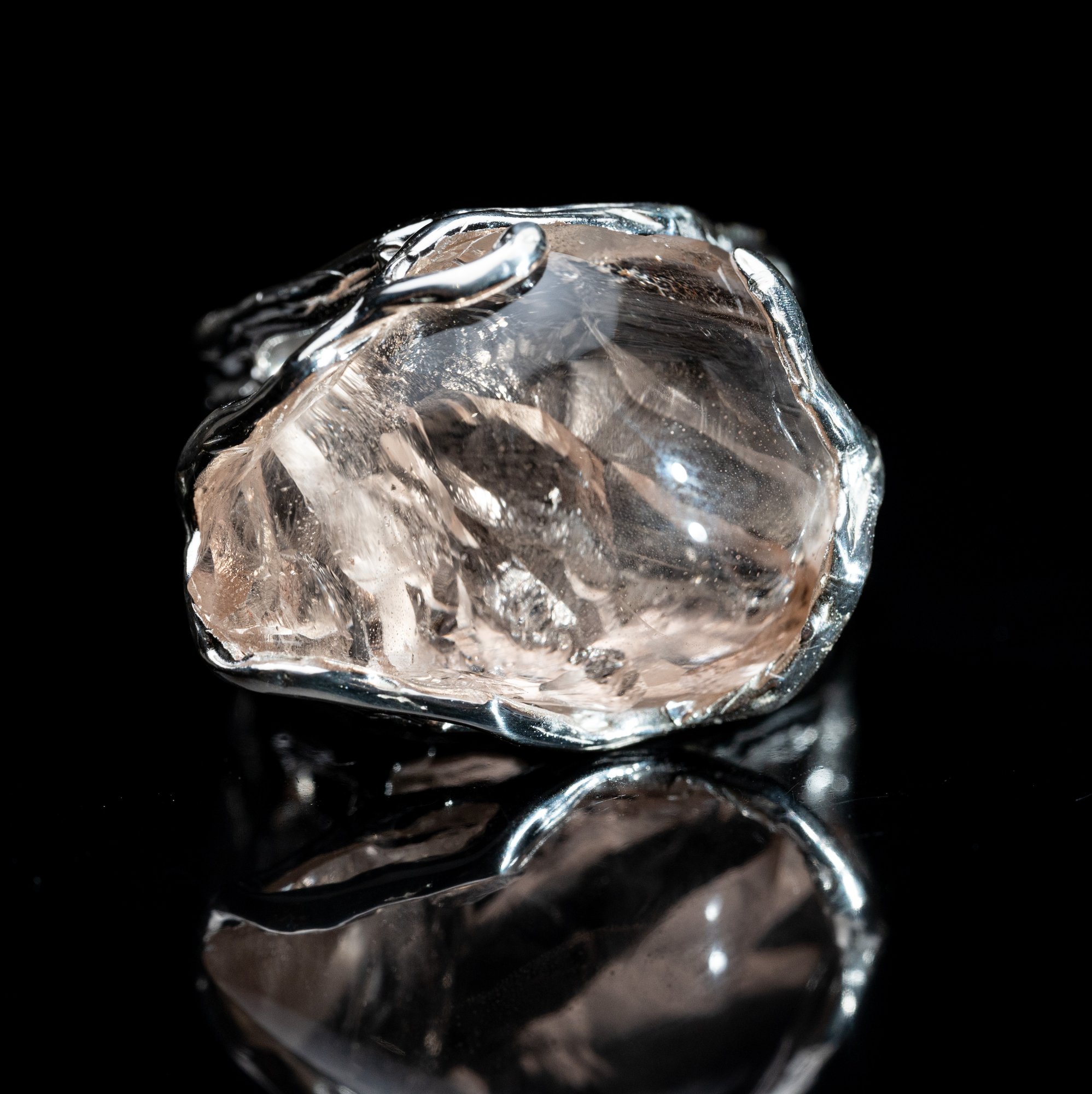 Каблучка з винним топазом