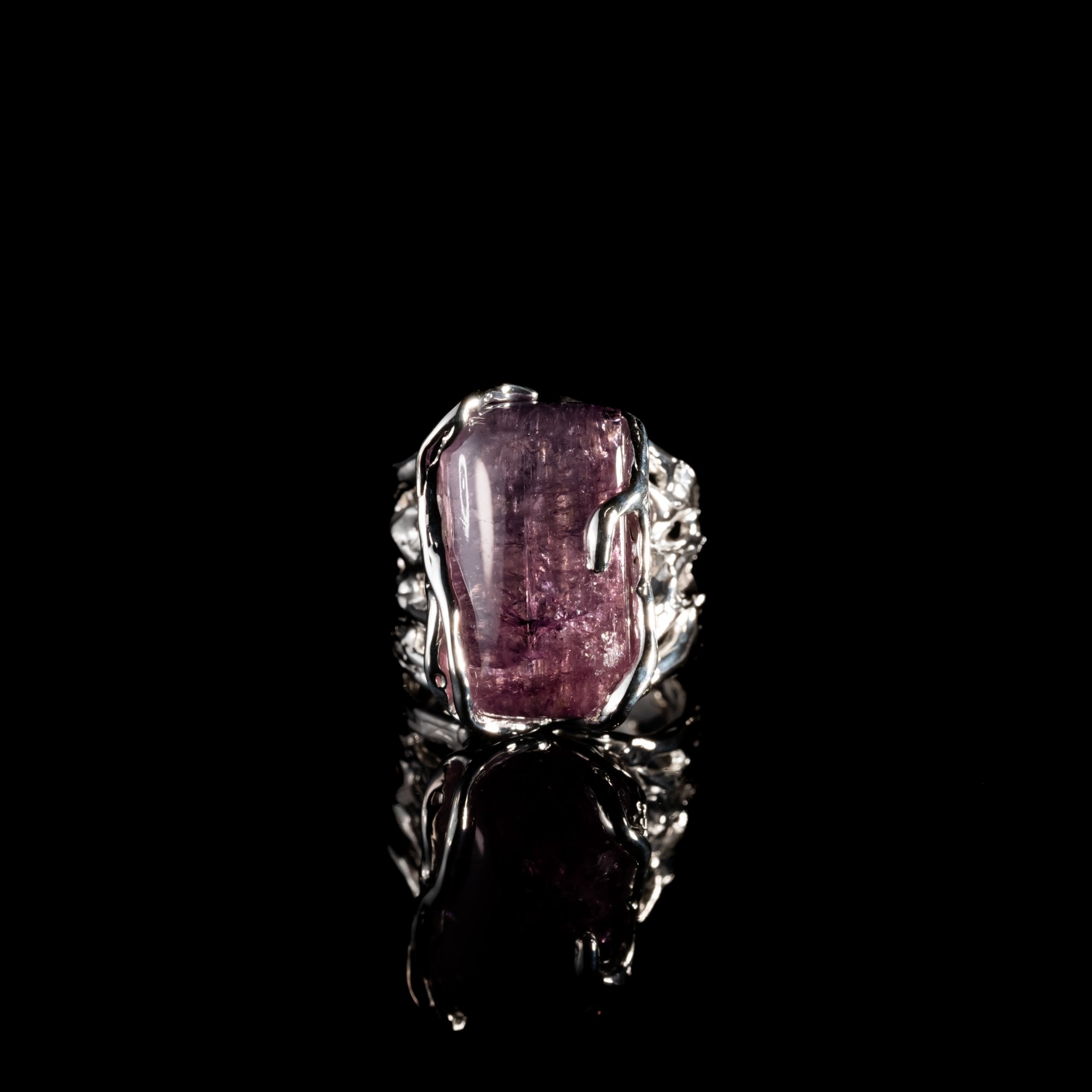 Каблучка з фіолетовим турмаліном