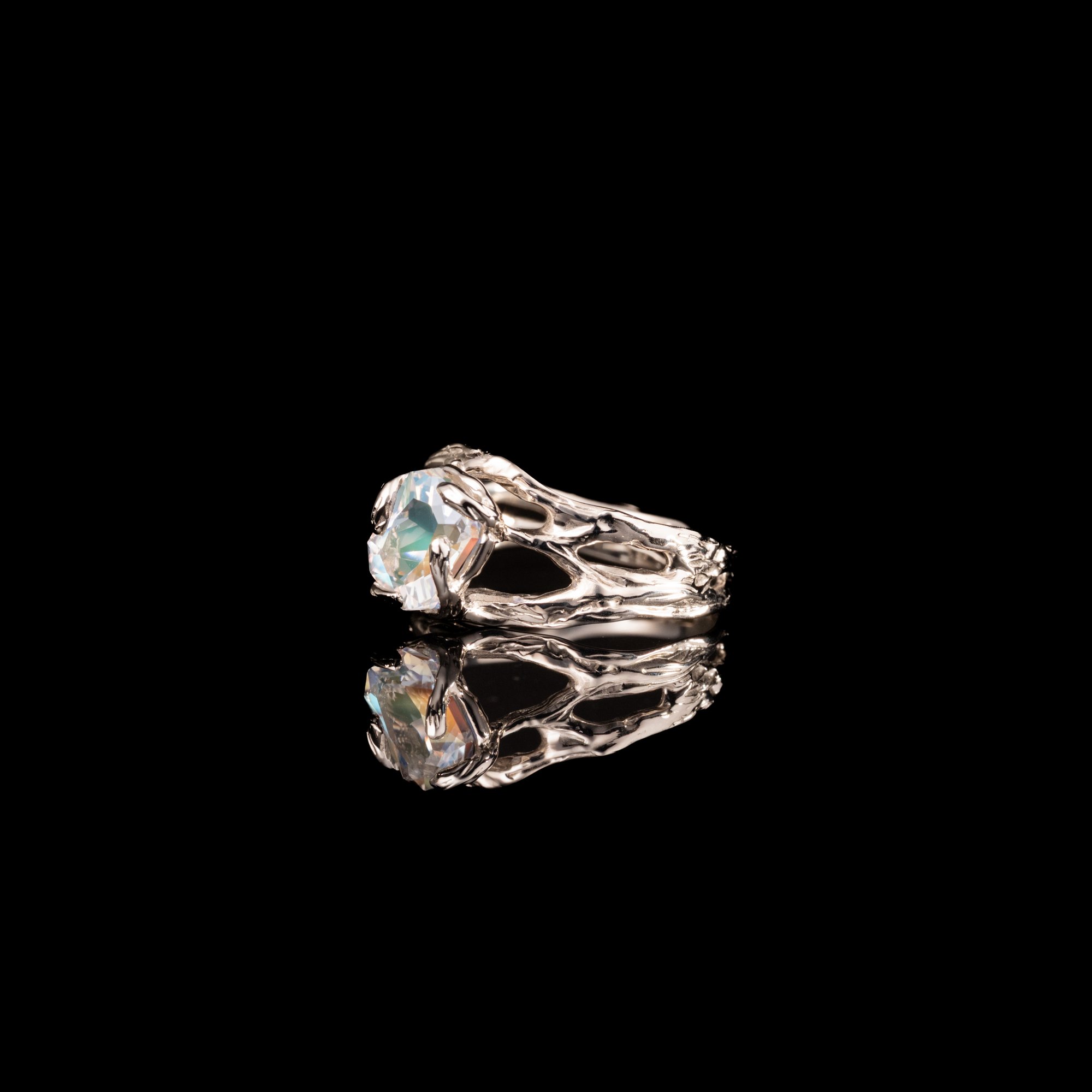 Золота каблучка з місячним камінням - зображення 3