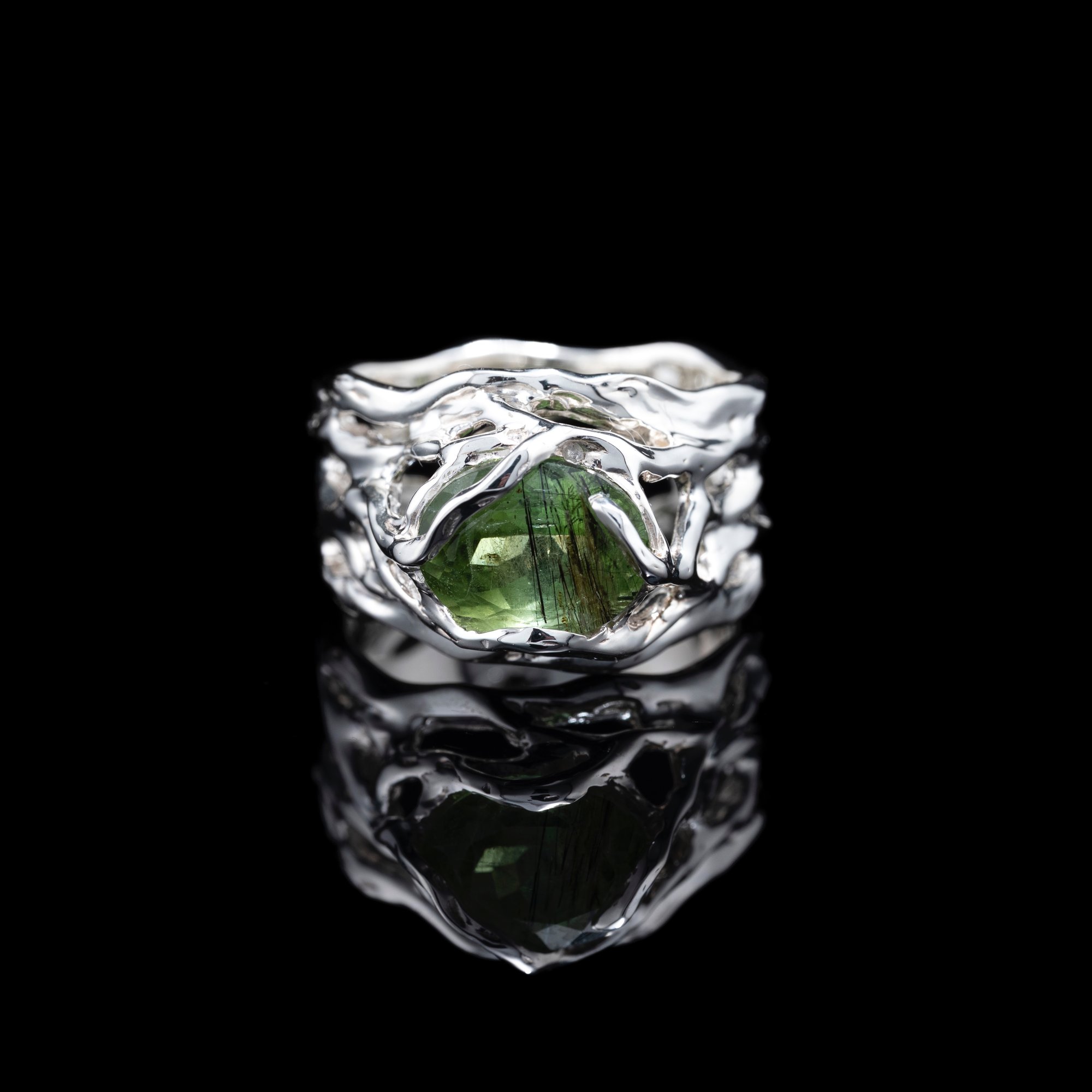 Каблучка з перідотом