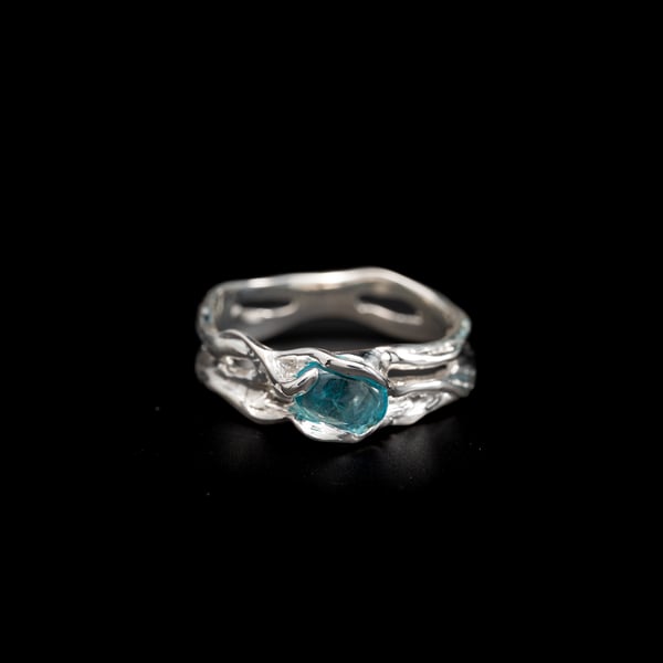 Каблучка з апатитом