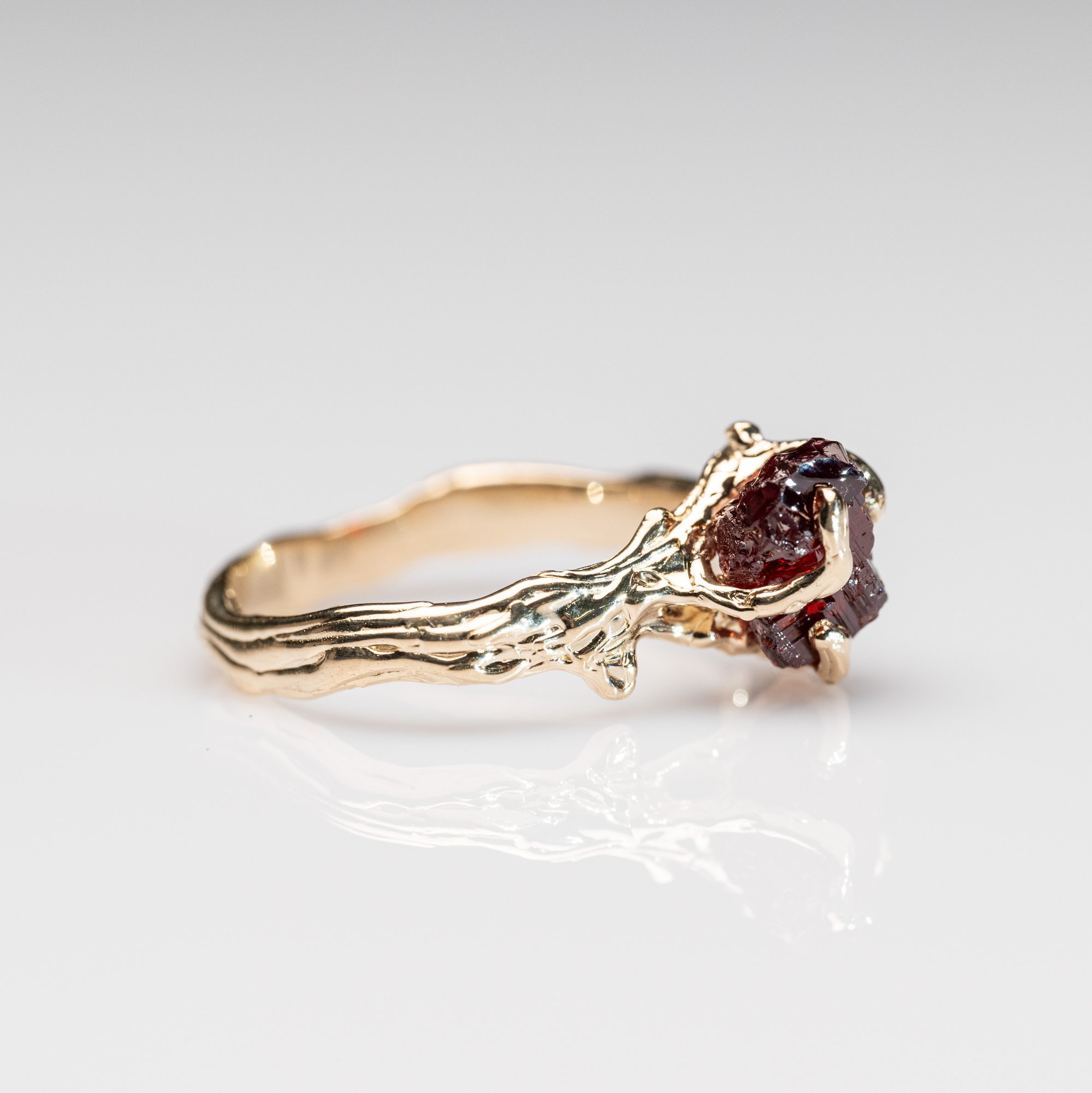Золота каблучка з гранатом (спессартин) - зображення 3