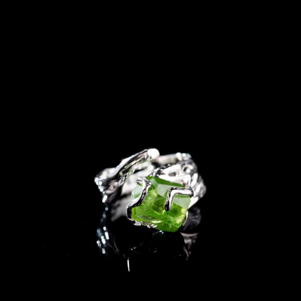 Каблучка з хризолітом