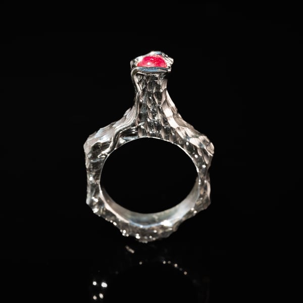 Каблучка з рубіном