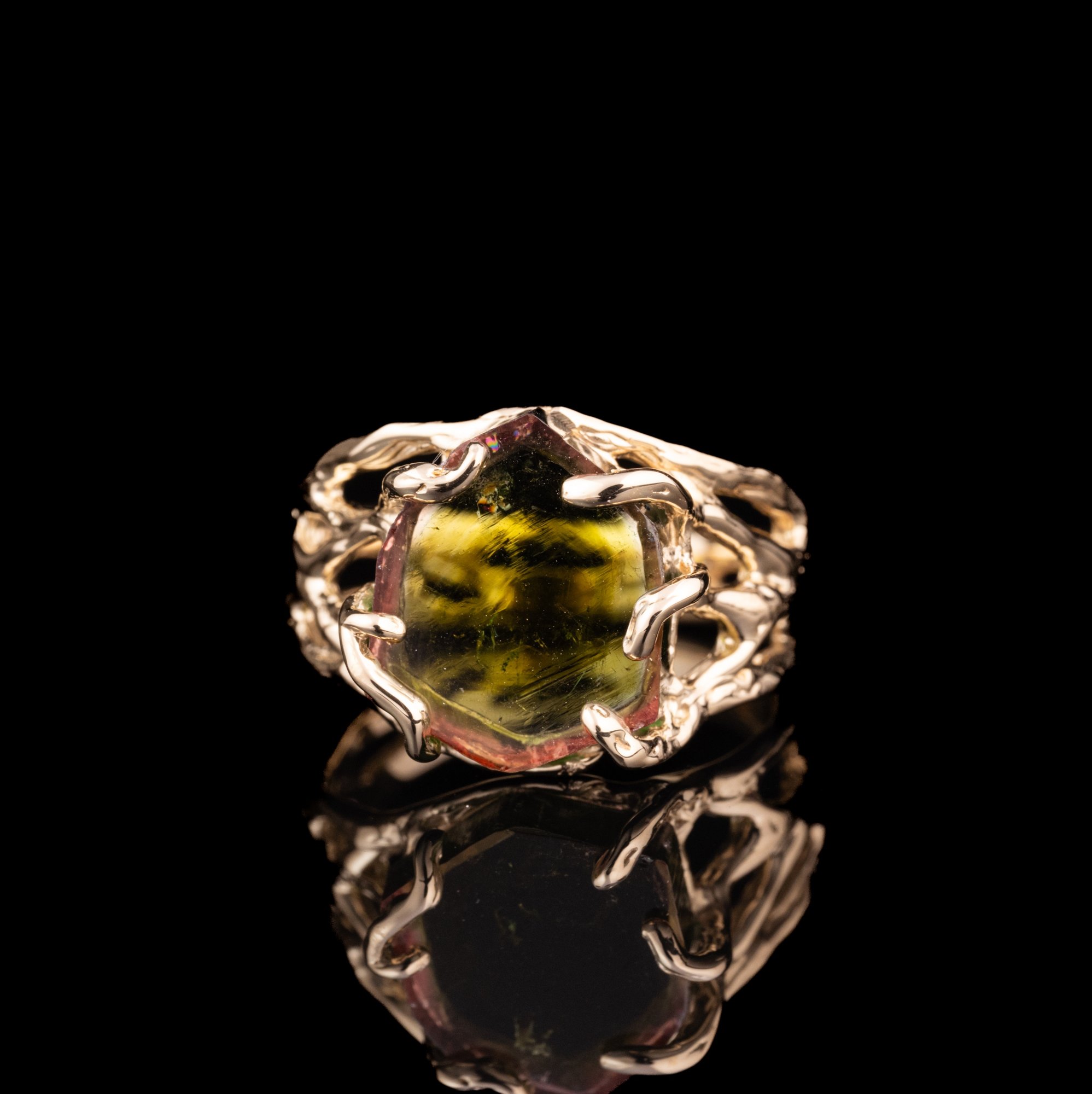 Каблучка з жовтого золота з кавуновим турмаліном