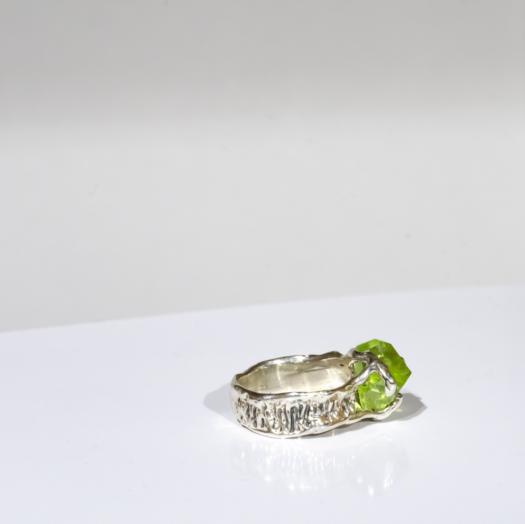 Каблучка з хризолітом - зображення 7