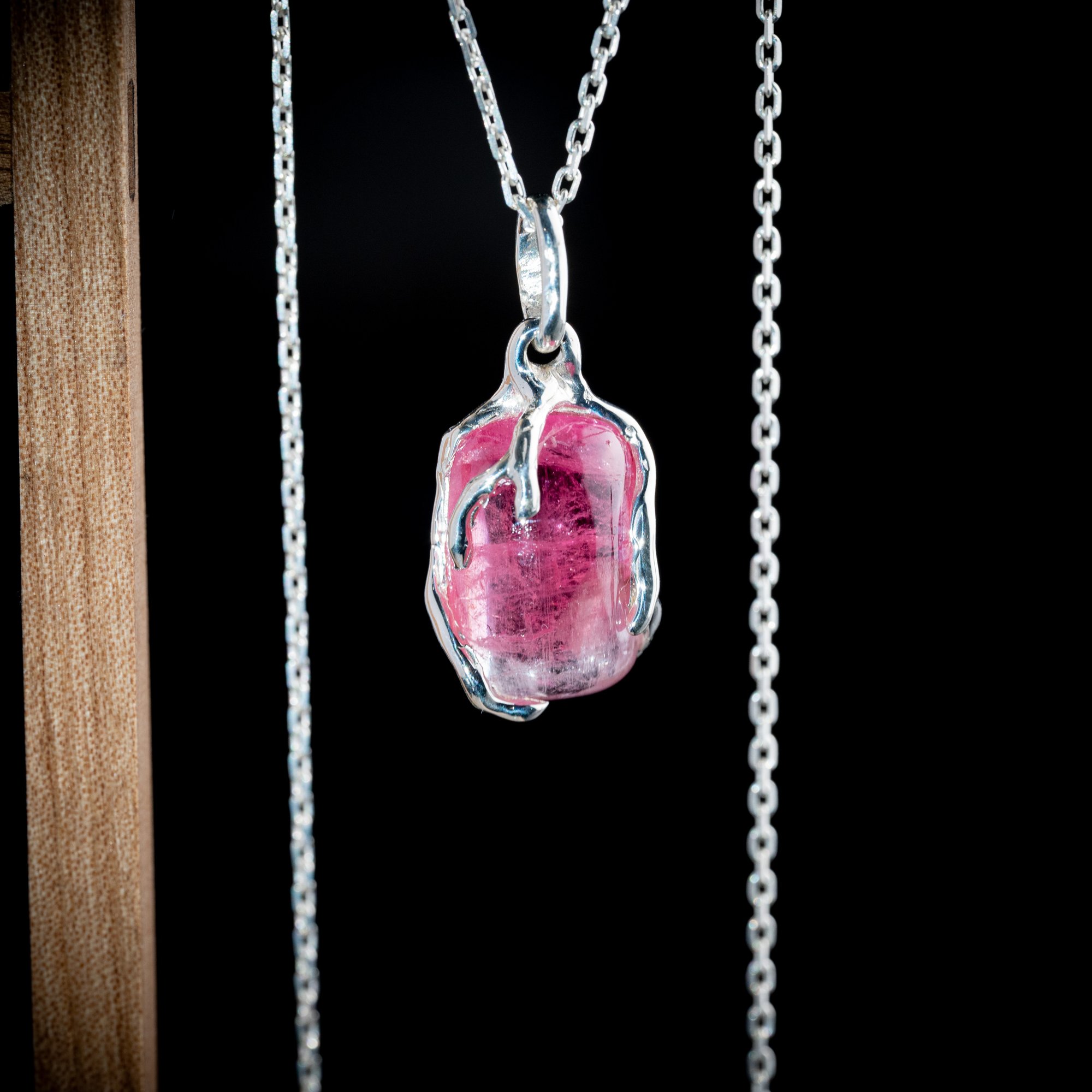 Кулон з рожевим турмаліном