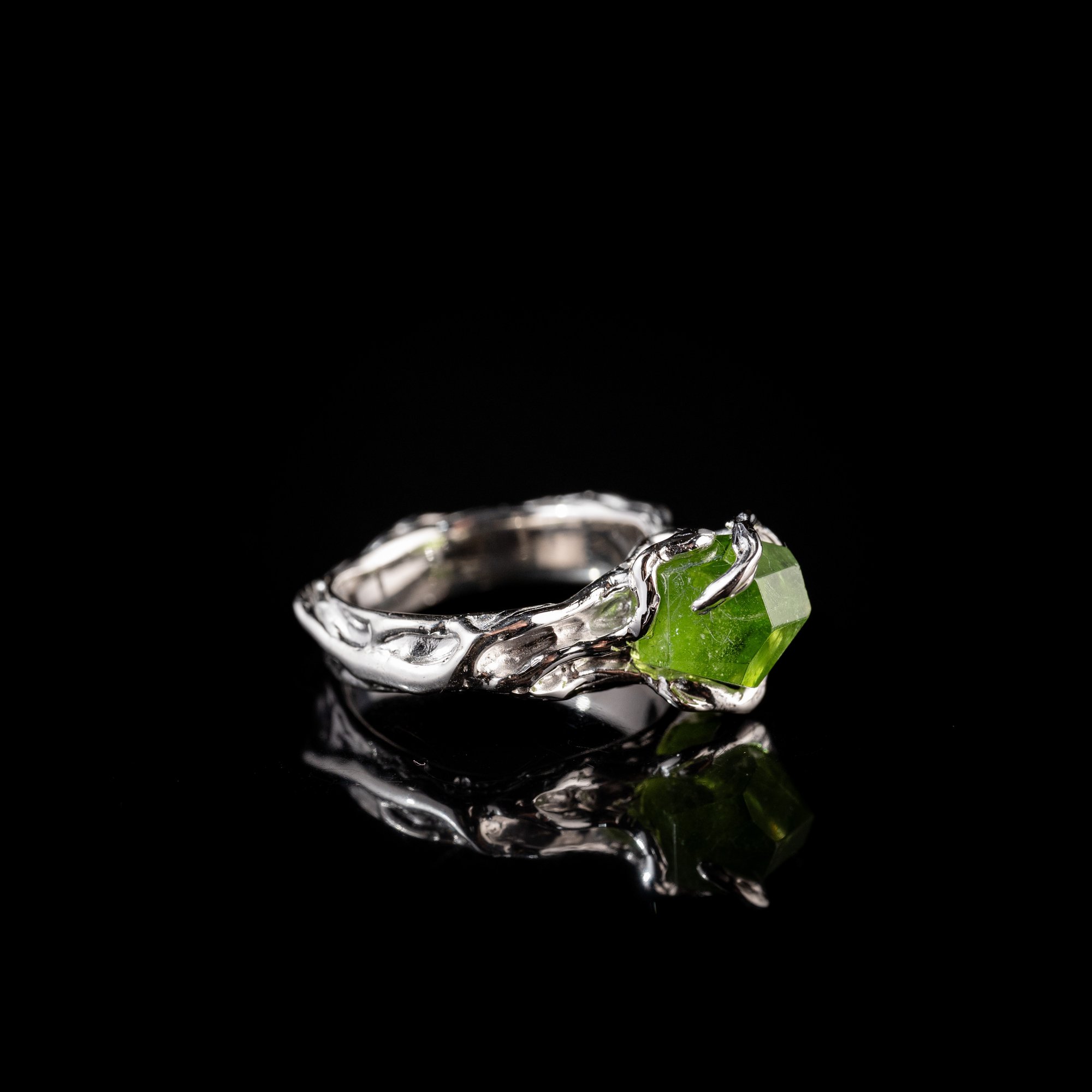 Каблучка з хризолітом - зображення 3