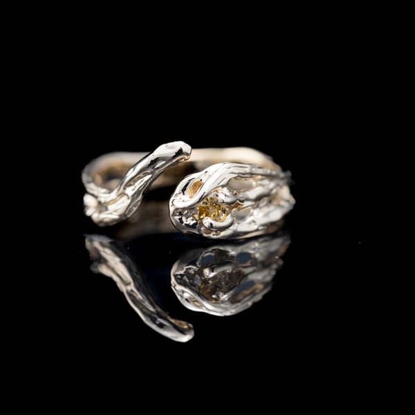 Золота каблучка з діамантом