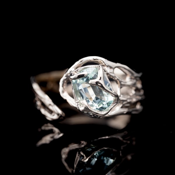 Золота каблучка з аквамарином