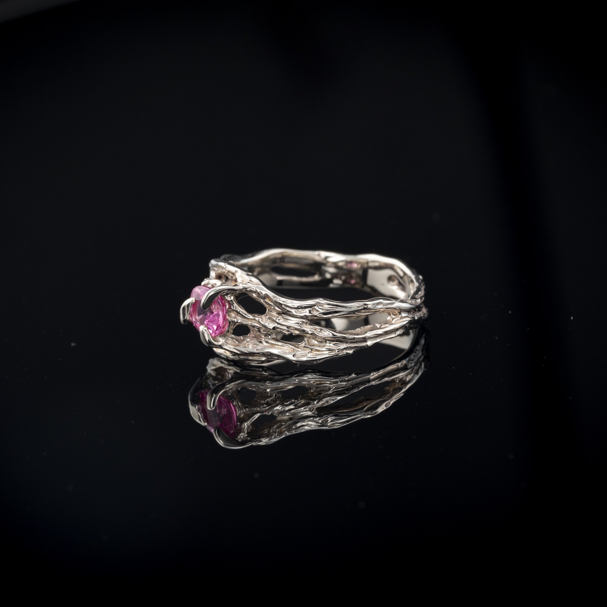 Золота каблучка з шпінелью - зображення 2