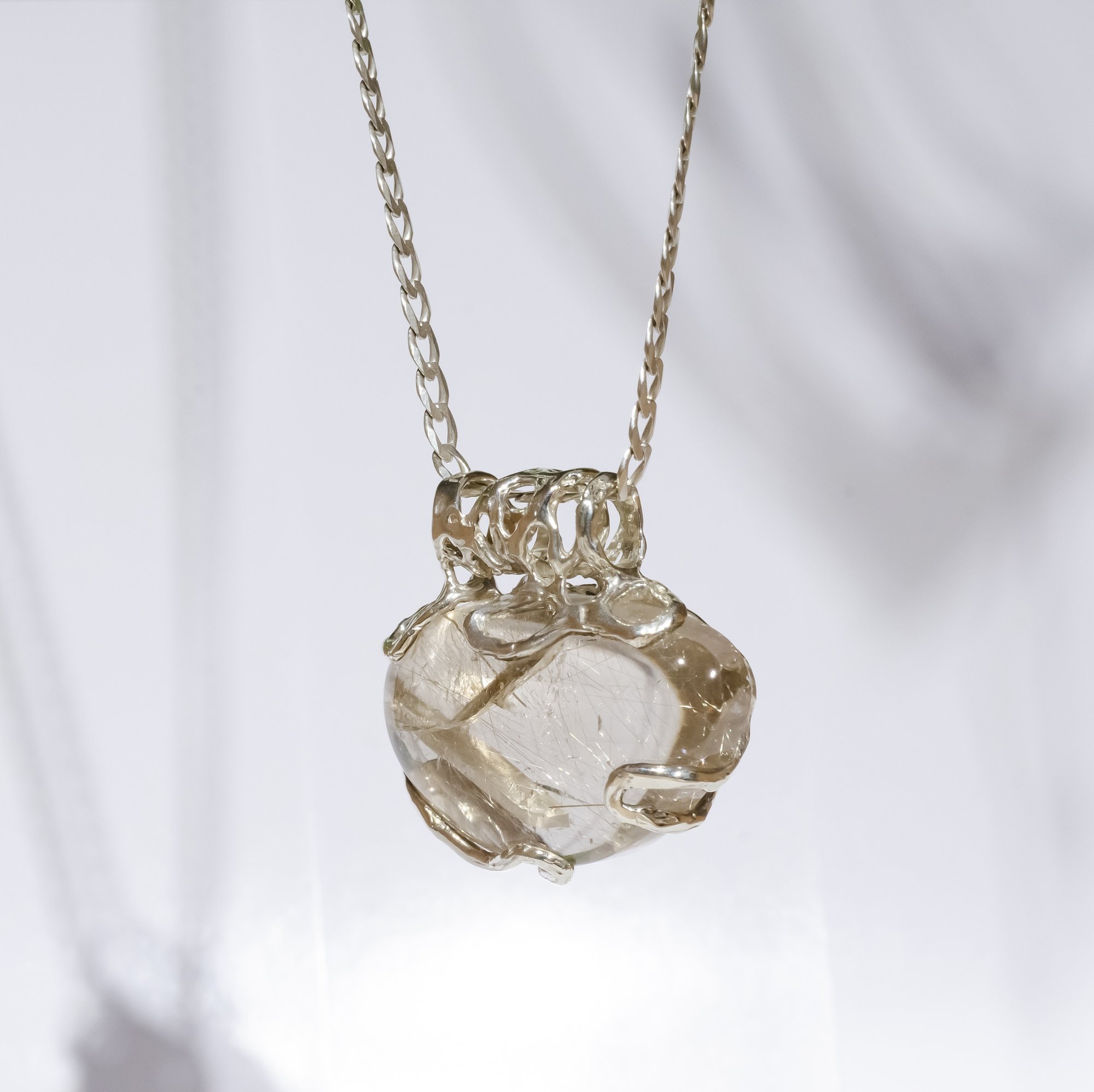 Кулон з рутилованим кварцом