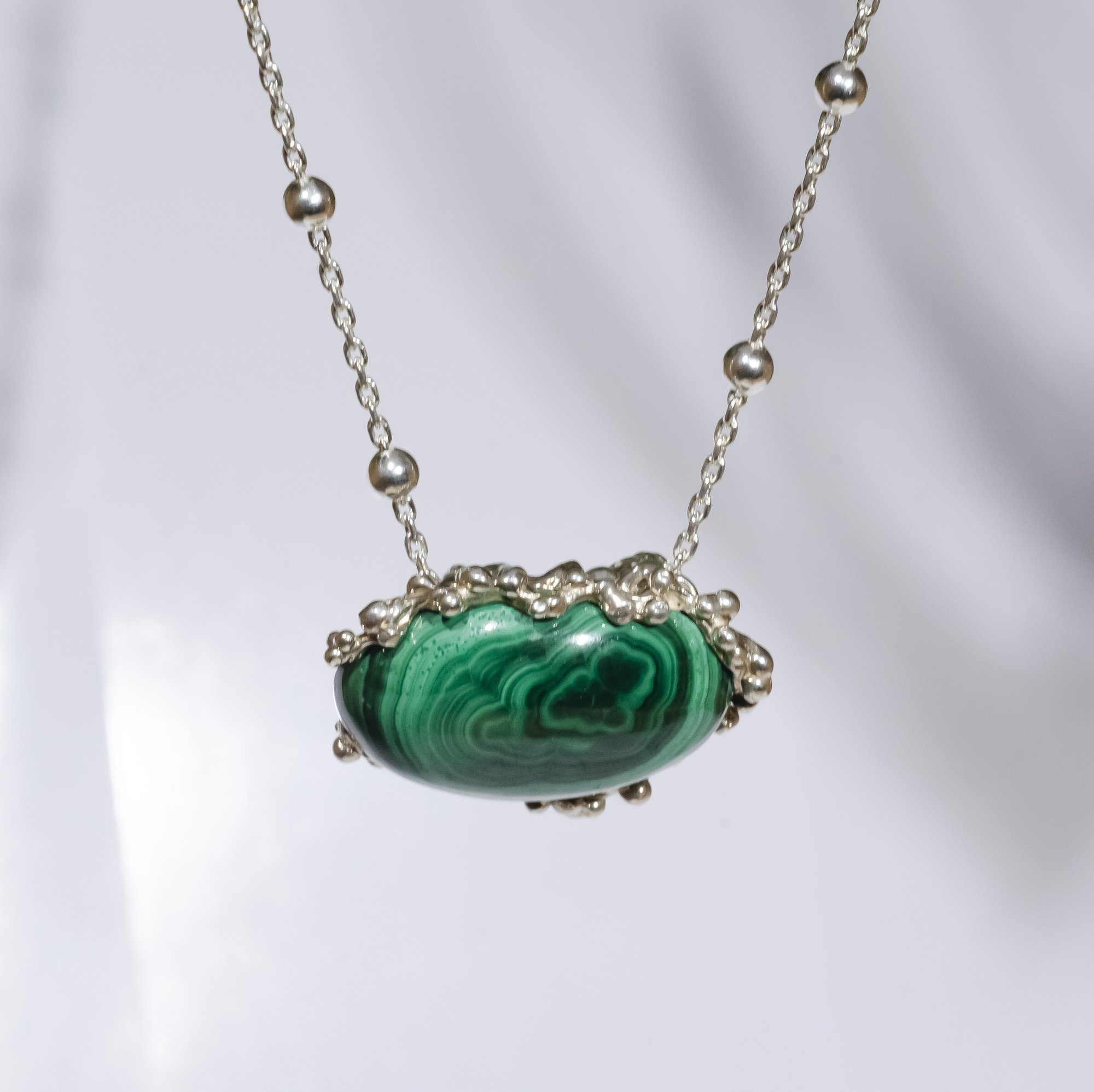 Кулон з малахітом