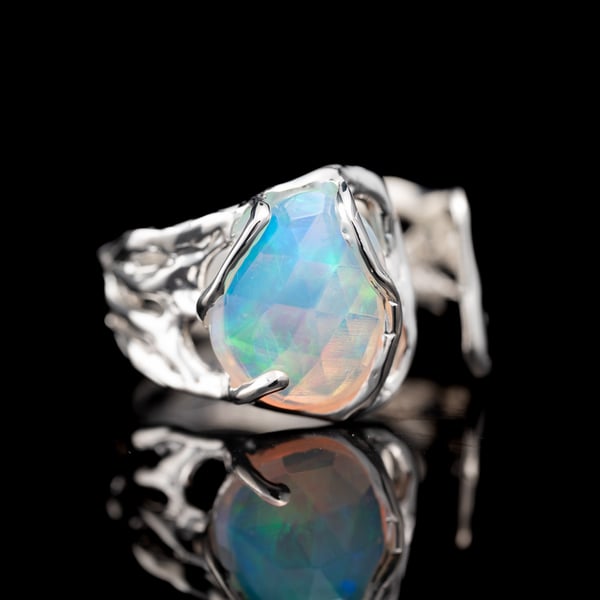 Каблучка з опалом