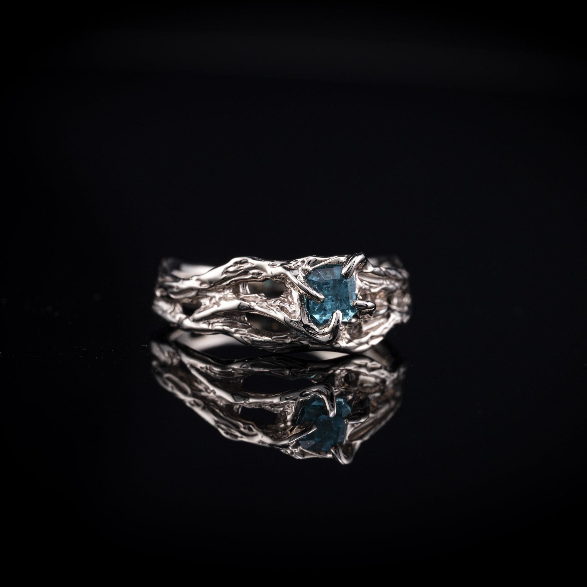 Золота каблучка з індиголітом - зображення 2