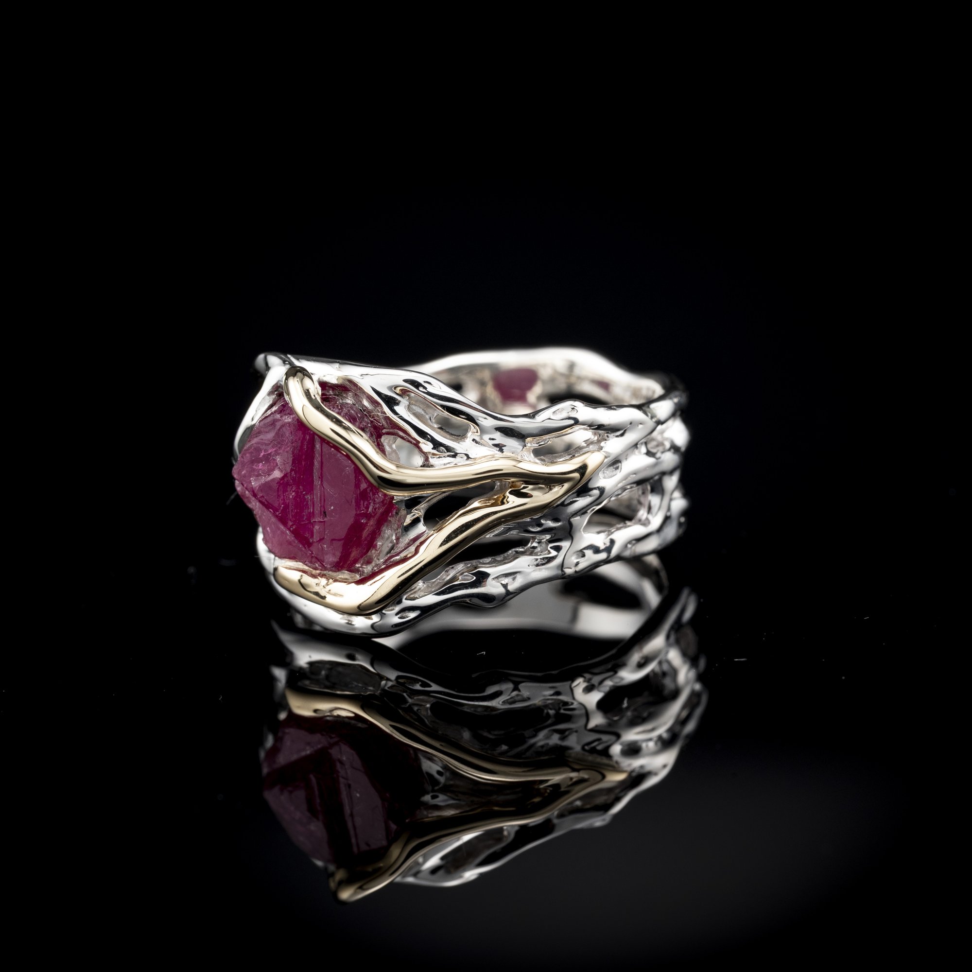 Каблучка з рубіном та елементами золота - зображення 3