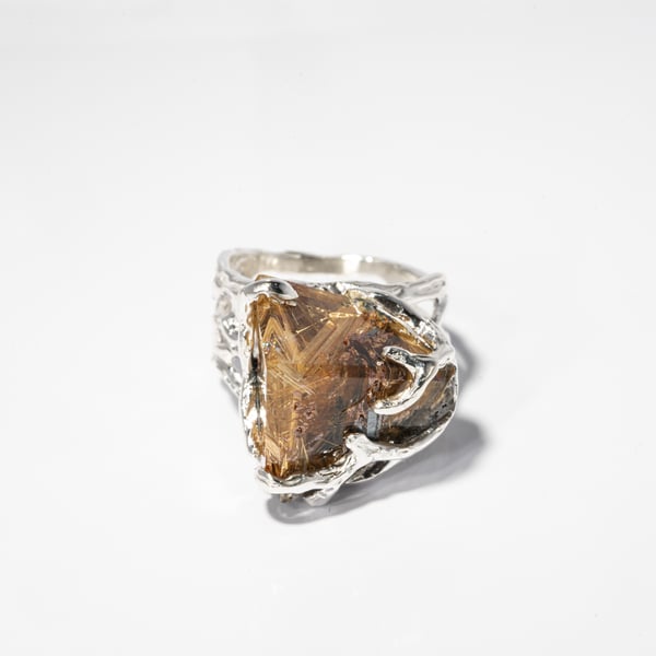 Каблучка з рутилованим кварцом